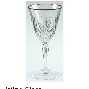 4 wine glasses. Salzburg. New in box. Never used